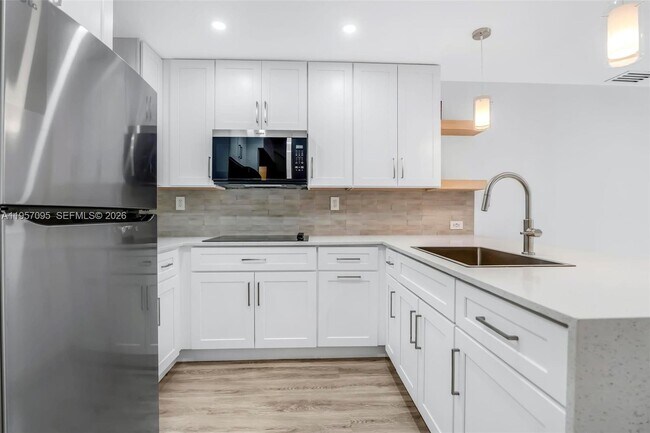 Photo - 3130 Bird Ave