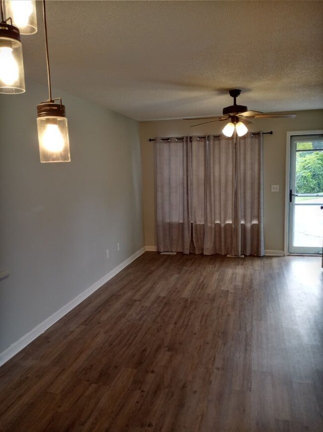 Photo - 2 bed 1.5 bath condo for rent