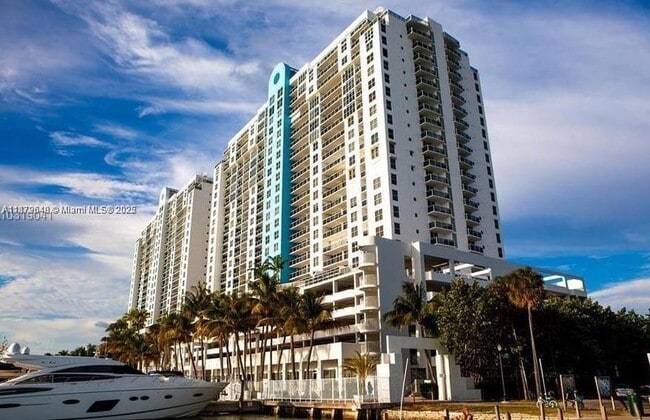 Building Photo - 1800 Sunset Harbour Dr Unit 1109 Rental