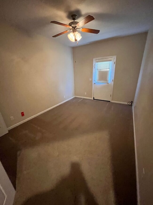 Photo - 148 Apple Ln