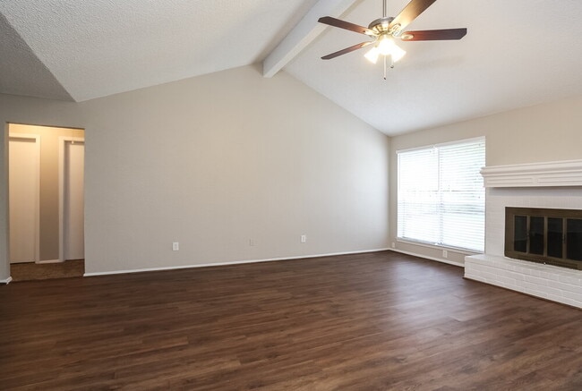 4302 Shalom Creek Ln
