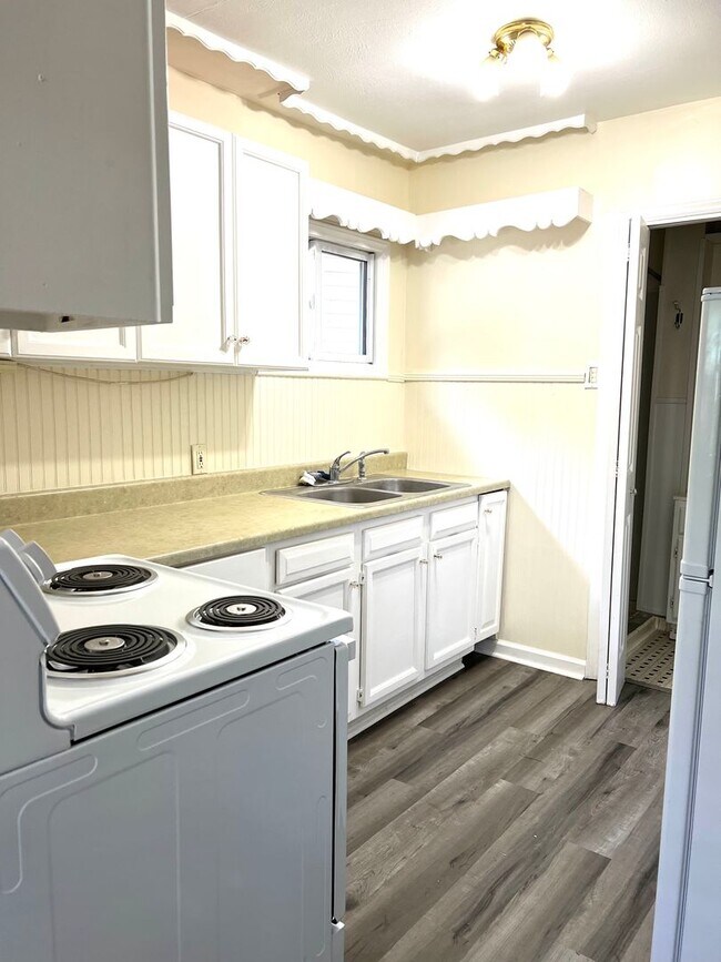 Photo - 1 Bedroom cottage, great Asheville location!