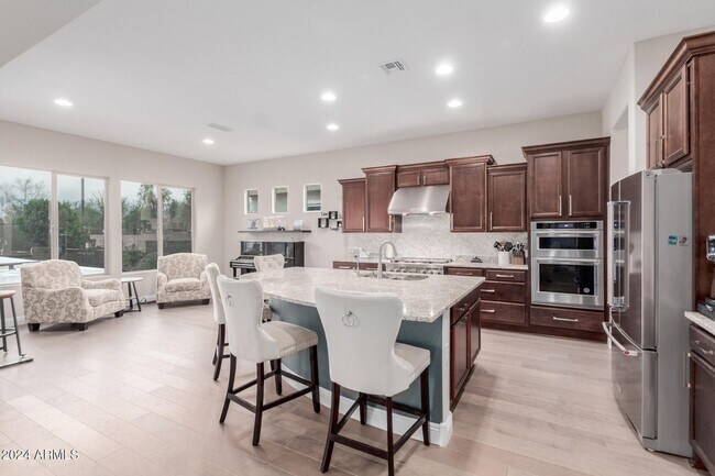 7369 W Cactus Wren Way