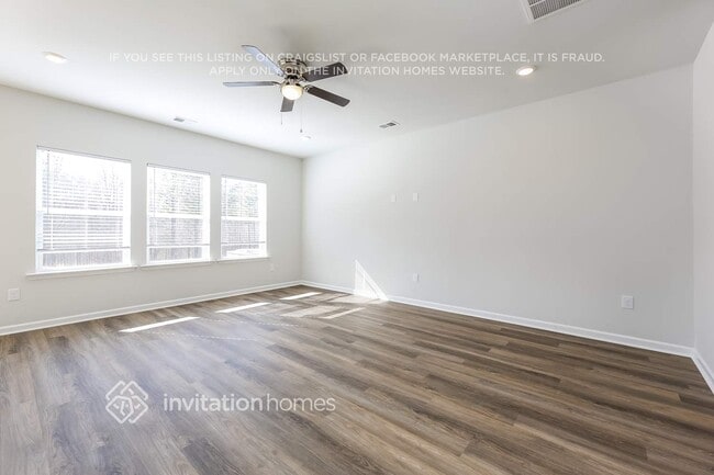 Photo - 4009 Zepelin Wy