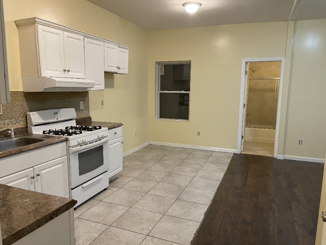 Photo - 218 Hopkins Ave Unidad 1