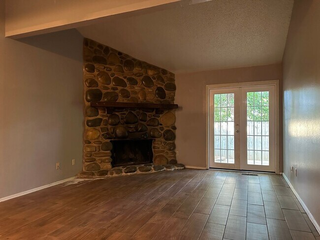 Photo - 119 Perth Ct