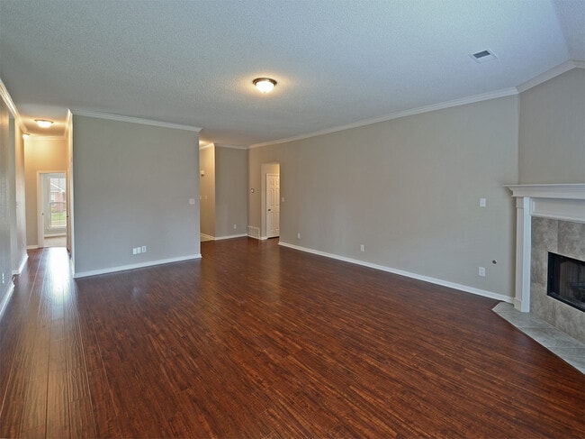 Photo - 3 Bed, 2 bath with over 2000 sq feet near Riverdale and Stateline Rd