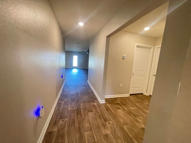 Photo - 1004 Limpkin St