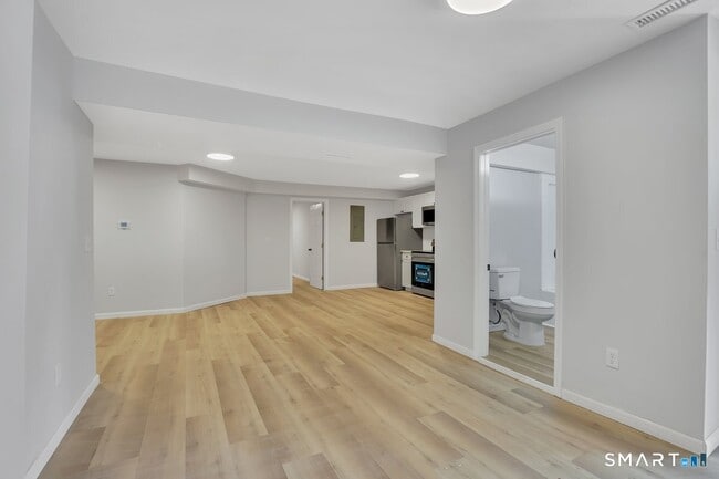 Photo - 192 Hartford Rd Unit F