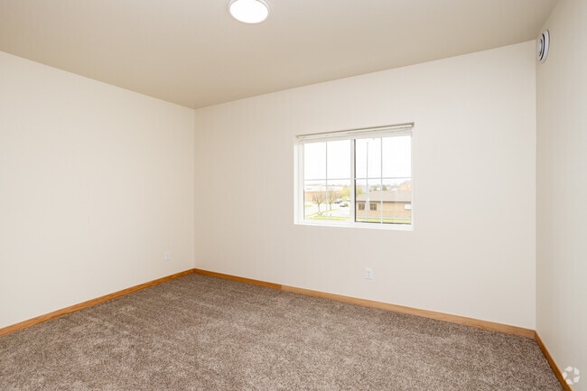3BR, 2BA - 1,296SF - Primary Bedroom