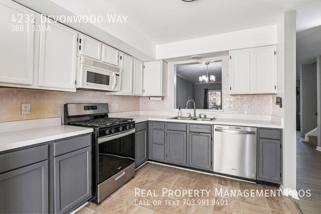 Photo - 4232 Devonwood Way