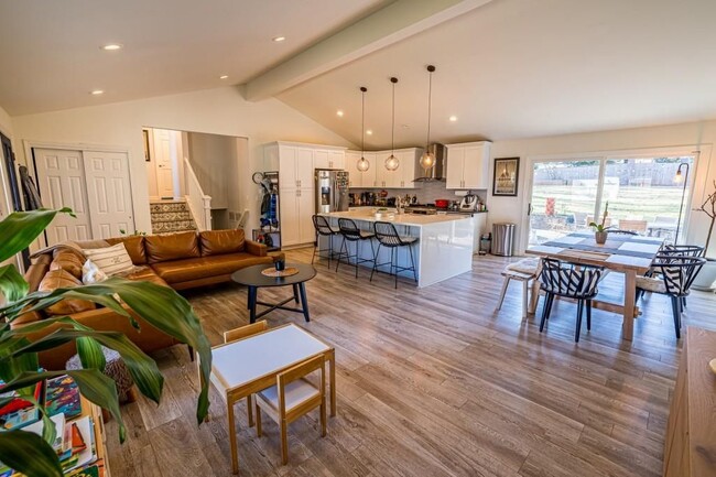 Photo - 3650 Fortingale Rd