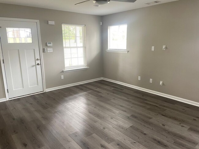 Photo - Rent greatly reduced PLUS 1/2 off first mo...