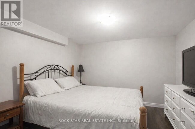 Photo - 17 Ridgeview Ave