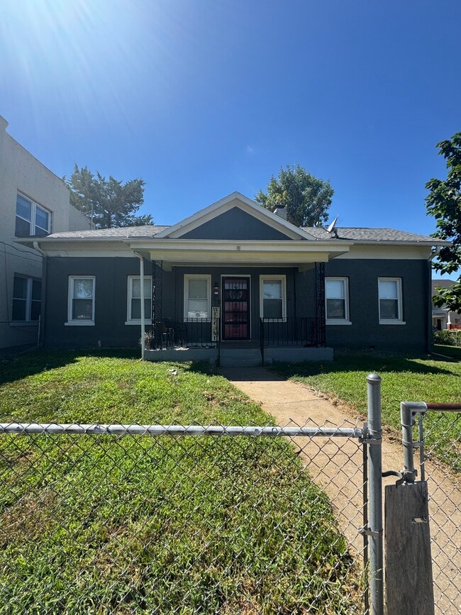 Building Photo - 318 N 18th St Rental