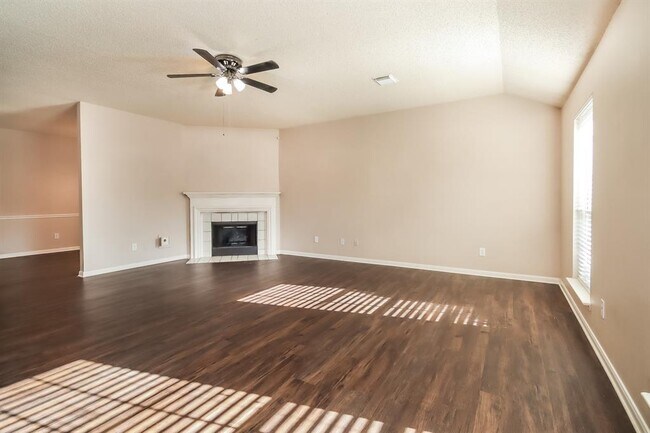 Photo - 7131 Maple Walk Dr