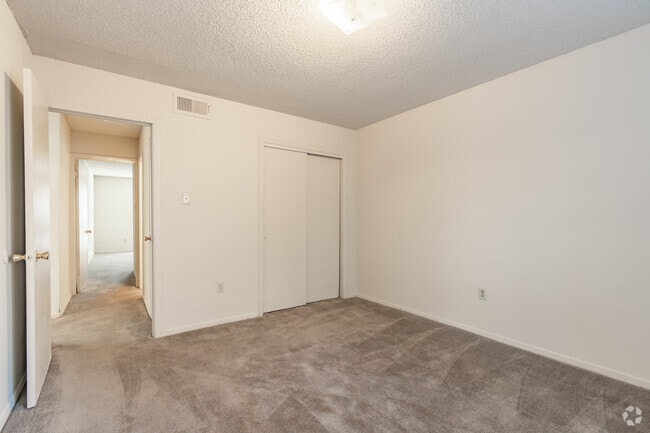 3BR, 2BA - 1405SF