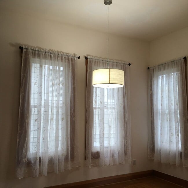 Photo - Rockridge Duplex | 3 Bed / 2 Bath | Hardwood Floors | Dogs Considered
