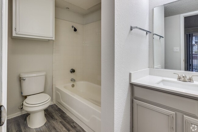 Photo - Lincoln Park Apartments