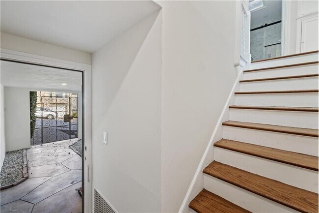 Photo - 279 Ramsell St