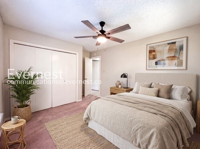 3 Bed, 2 Bath Home with Fenced Yard & Garage / Pet-Friendly / Available Now!