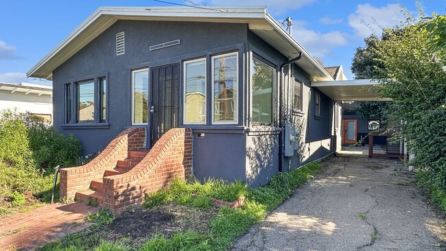 Building Photo - 22nd760 Unit 760