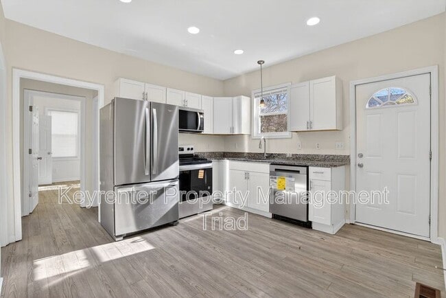 Photo - 2405 Freeman Mill Rd