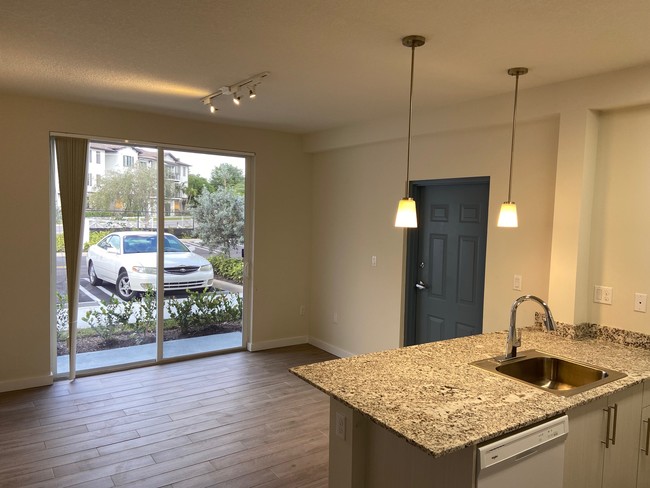 Lanai Landings Apartments For Rent in Princeton, FL 