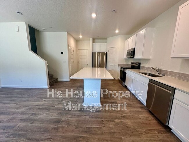 Photo - 3900 Pinnacles Ct