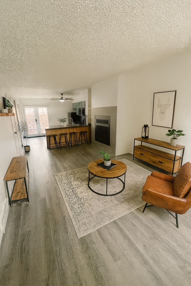 Photo - Charming 2 Bedroom Townhouse Close to Ever...