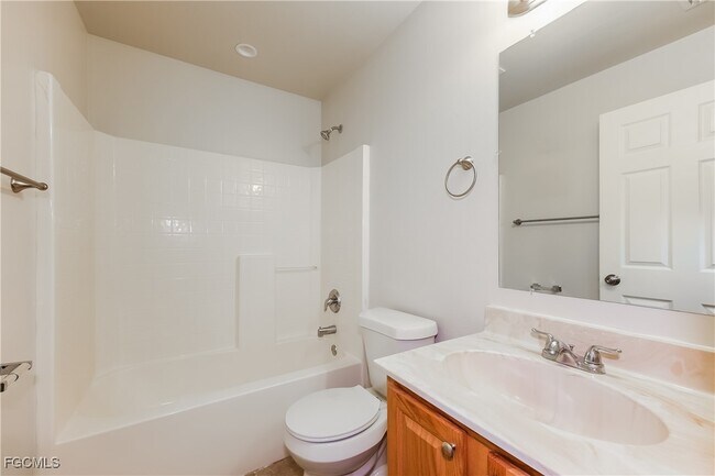 Photo - 3004 15th St W