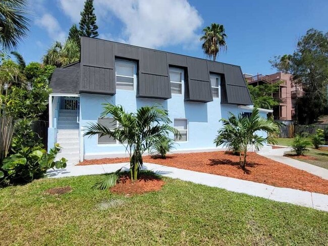 Photo - 14125 Palm St