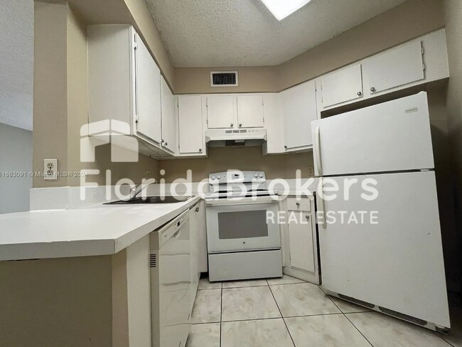 Photo - 212 Lake Pointe Dr