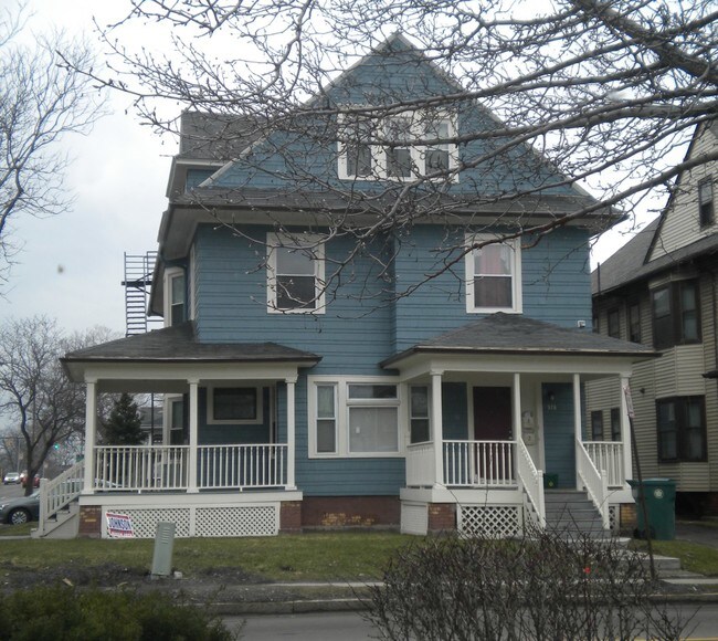 Building Photo - 378 Alexander St Unit 3 Rental