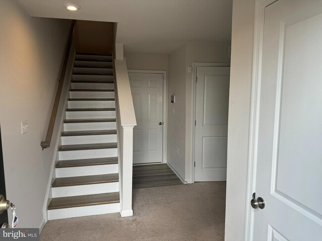 Photo - 147 Presidents Pointe Ave