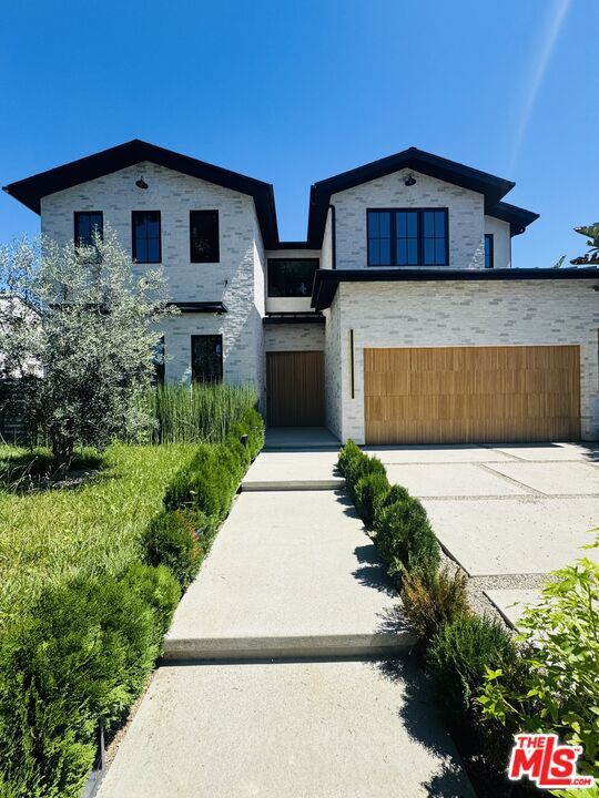 Building Photo - 4740 Sunnyslope Ave Rental