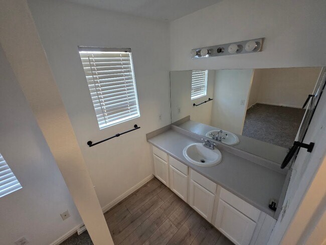 Photo - 2122 W 1345 N