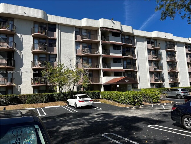 Building Photo - 2771 Riverside Dr Unit 107-A Rental