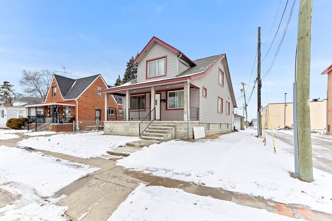 Photo - 7645 Fisher Ave