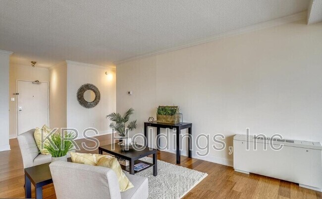 Photo - 4141 Henderson Rd Unidad Apt 916