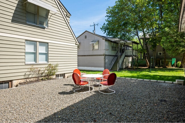 Photo - 208 N 8th St Unit A