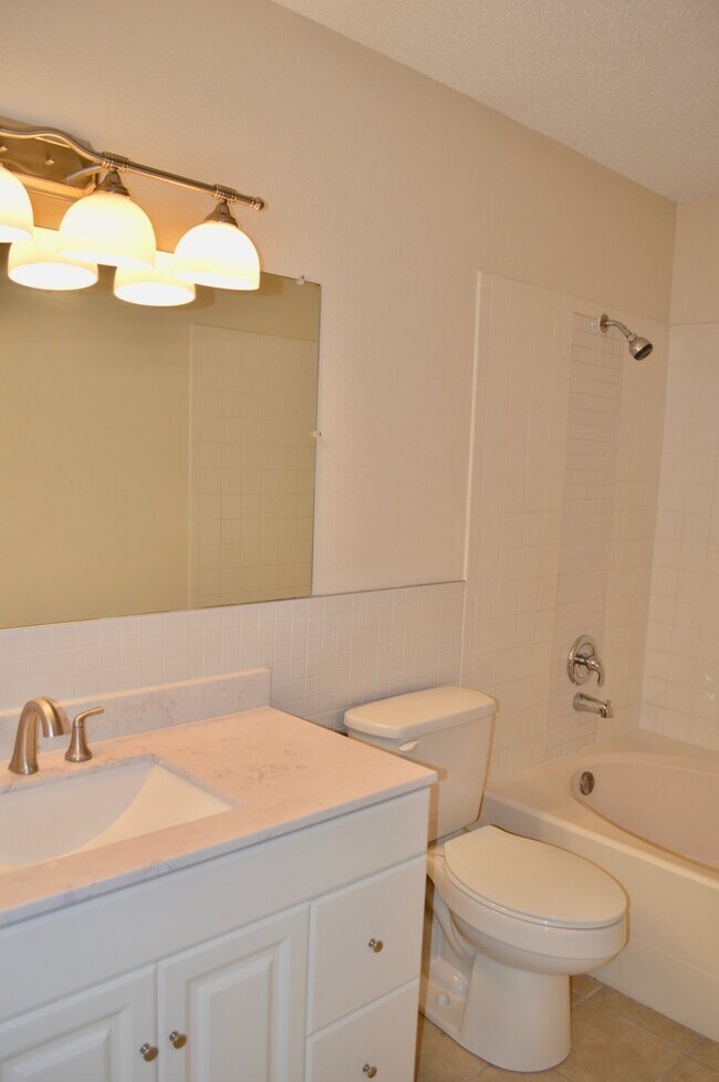 Photo - Beautifully updated move-in ready 3/2.5