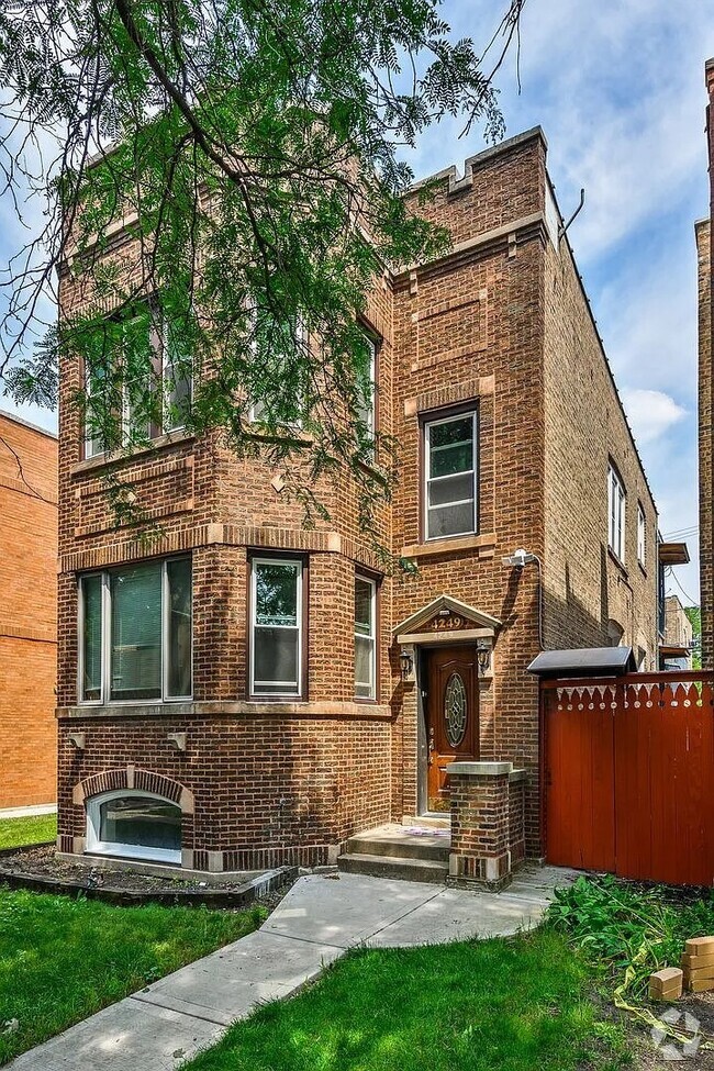 Building Photo - 4249 N Francisco Ave Unit G Rental