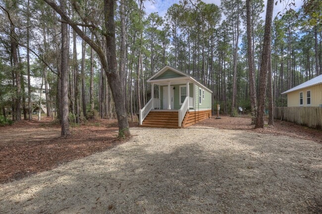 Photo - 1 Bedroom/ 1 Bathroom available now!