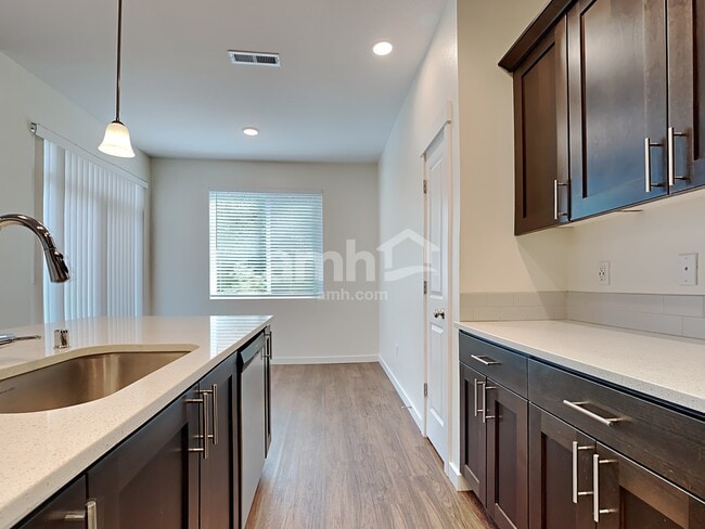 Photo - 1211 NE 12th St