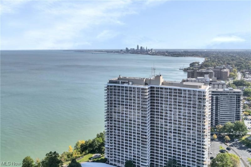 Photo - 12700 Lake Ave