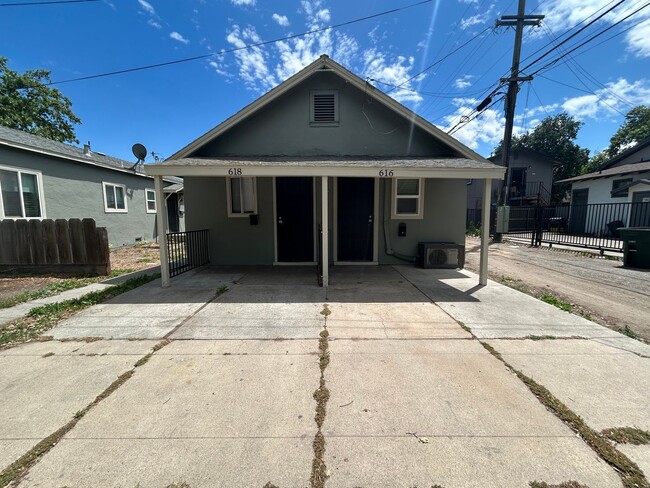 Building Photo - 3569 - Ostium Fructus Unit 618 J Street