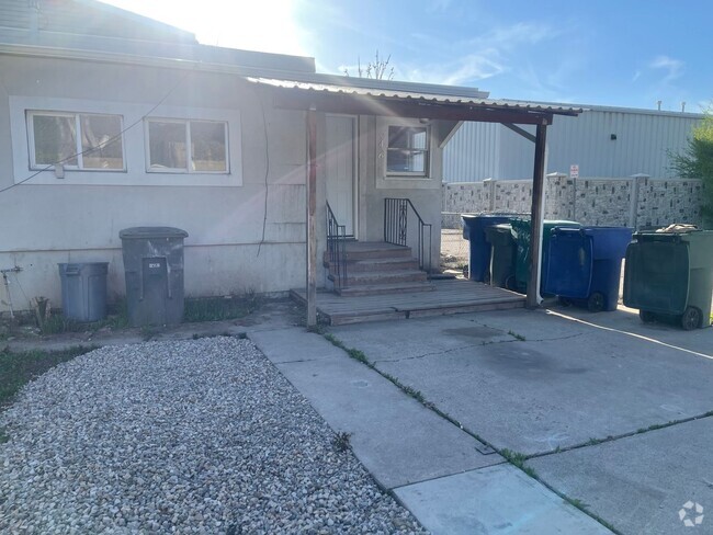 Building Photo - Vassau Ogden 1 Unit 1 Rental