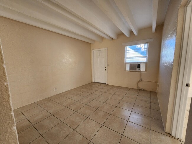 Photo - 512 19th St Unidad 2