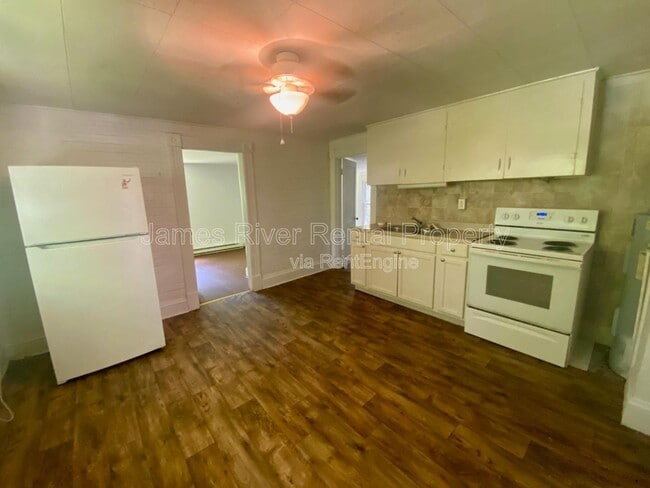 Photo - 710 Grady St Unit B